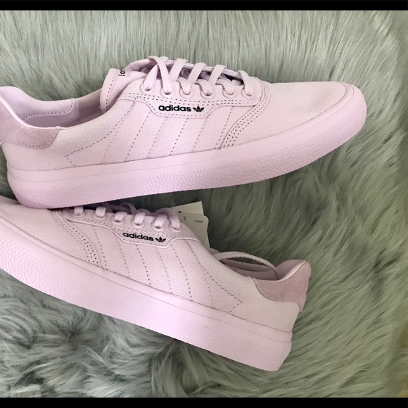 Adidas Women’s Fashion Shoe - Picture 2 of 8